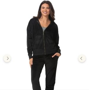 Felina Velour Hoodie And Jogger Set, Small